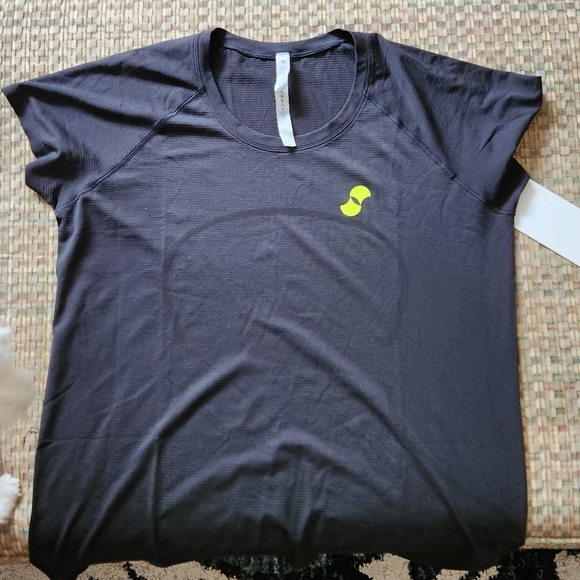 Lululemon Swiftly Tech 2.0 short sleeve - New - Picture 2 of 8